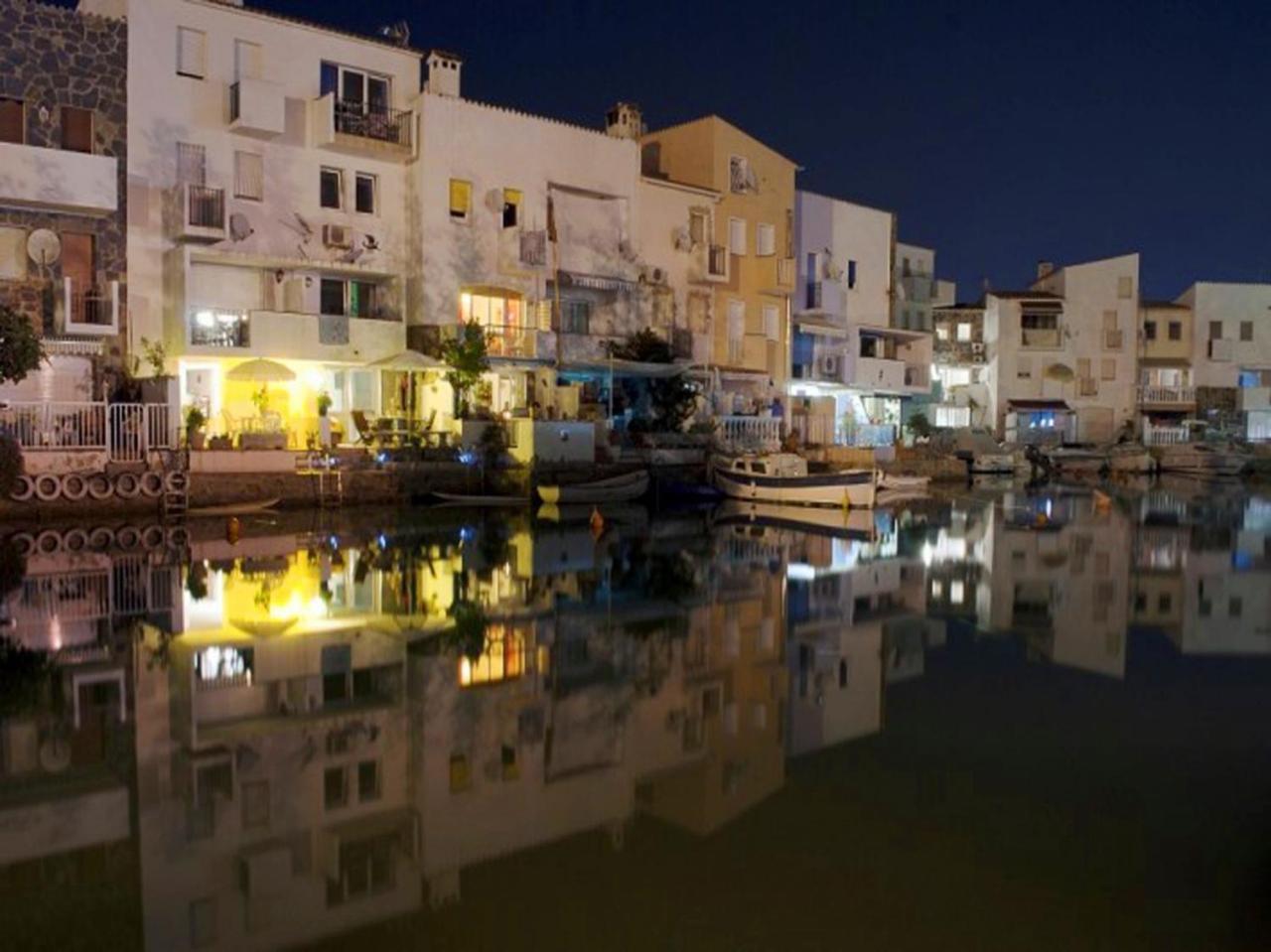 Basic Comfort Apartment Royal Marine 0176 Empuriabrava Buitenkant foto